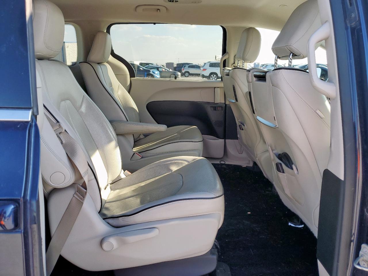 2018 Chrysler Pacifica Hybrid Limited VIN: 2C4RC1N71JR168456 Lot: 81914685