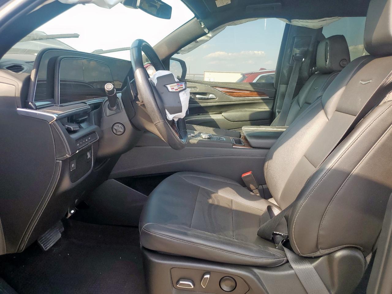 2022 Cadillac Escalade Luxury VIN: 1GYS4AKT7NR215835 Lot: 84795245