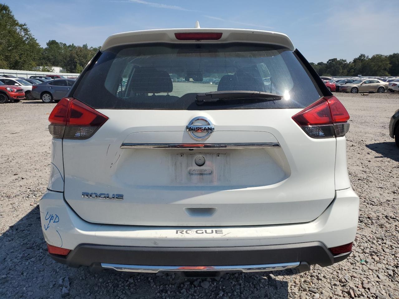 2017 Nissan Rogue S VIN: KNMAT2MTXHP544035 Lot: 80380385