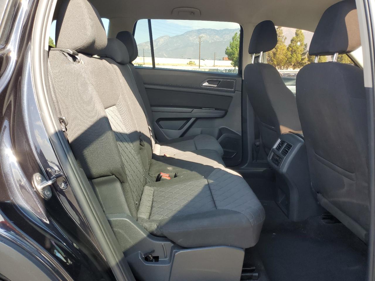 2018 Volkswagen Atlas S VIN: 1V2AR2CA6JC567807 Lot: 81568495