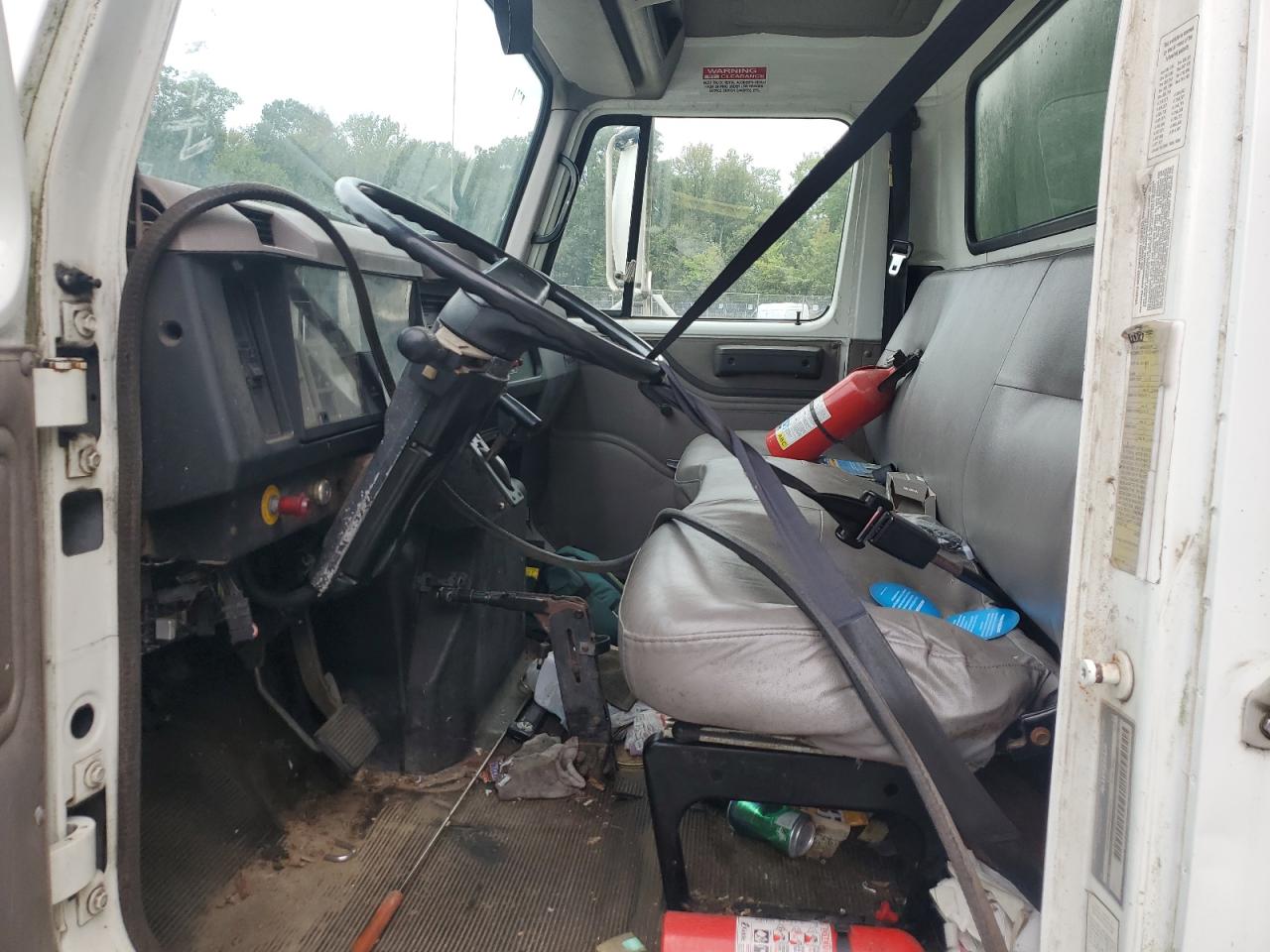 1998 International 4000 4700 VIN: 1HTSCAAM8WH507815 Lot: 81372145