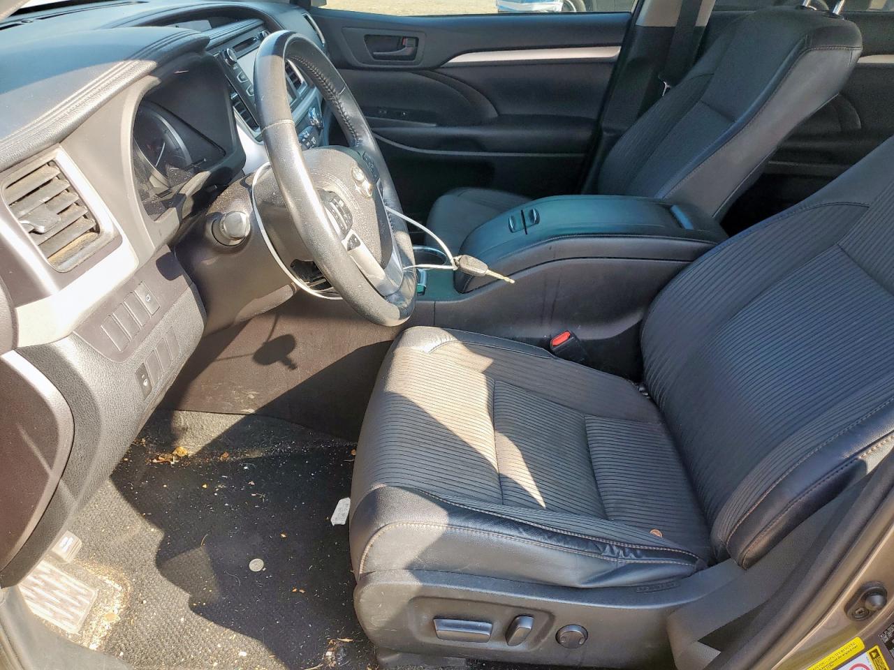 2016 Toyota Highlander Le VIN: 5TDZKRFH7GS187375 Lot: 80114555