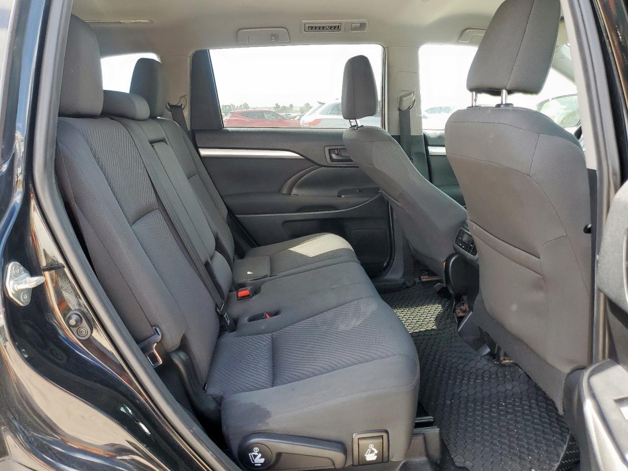 2019 Toyota Highlander Le VIN: 5TDBZRFH7KS945110 Lot: 68960885