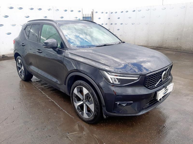2024 VOLVO XC40 + B3 MHEV AUTO 