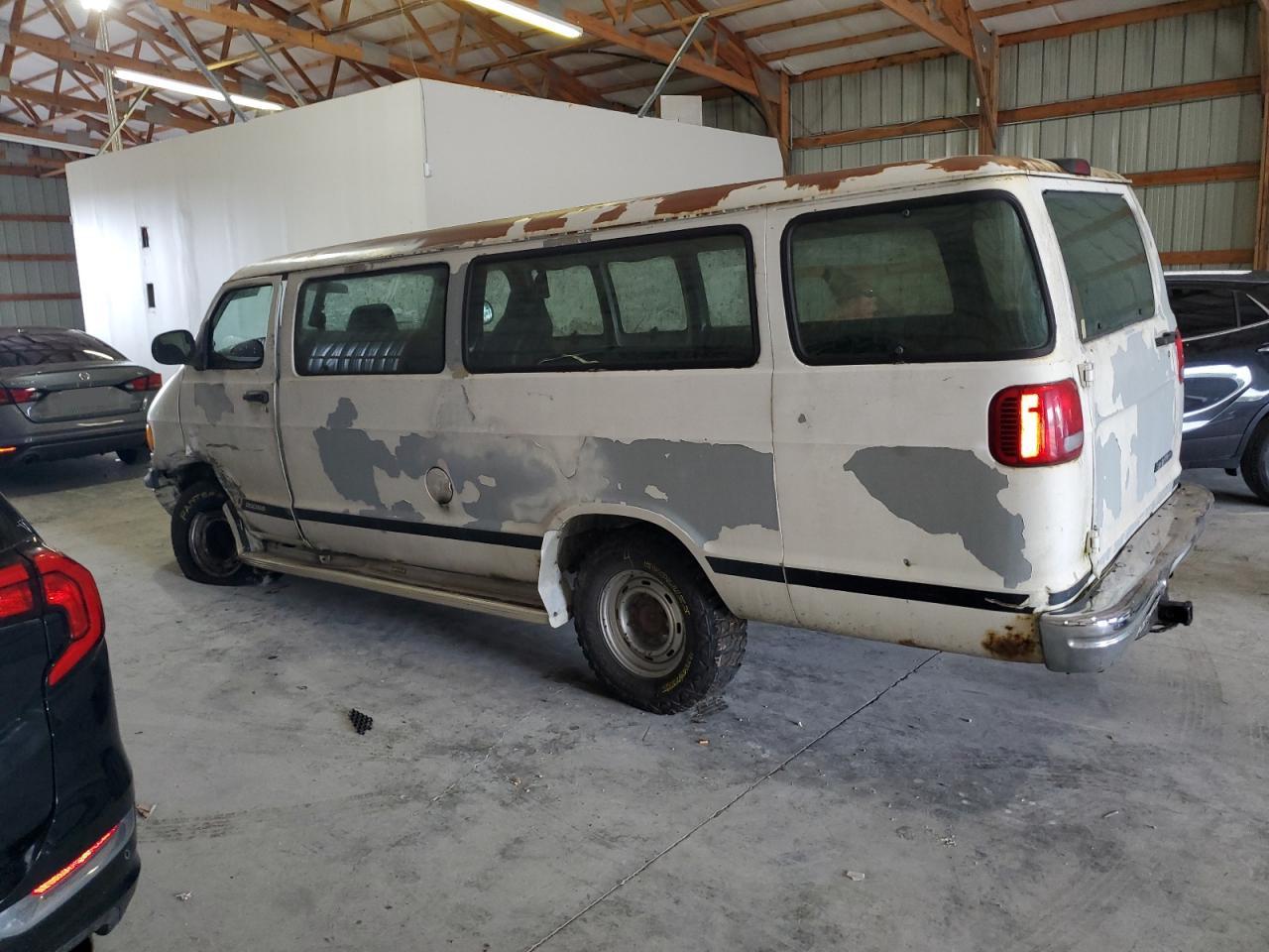 2002 Dodge Ram Wagon B3500 VIN: 2B5WB35Y92K109605 Lot: 81635945