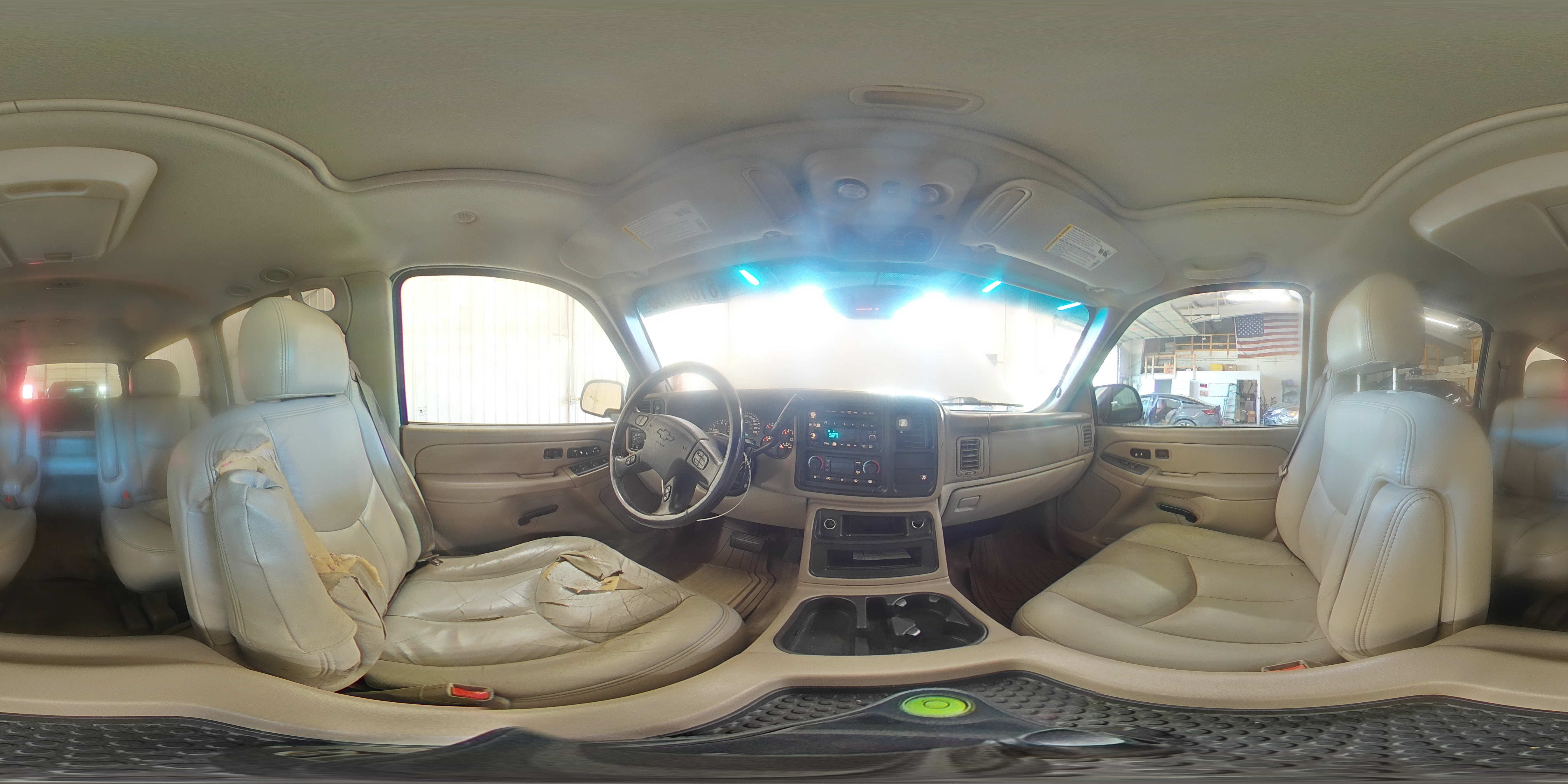 2005 Chevrolet Suburban K1500 VIN: 3GNFK16Z05G223102 Lot: 81862155