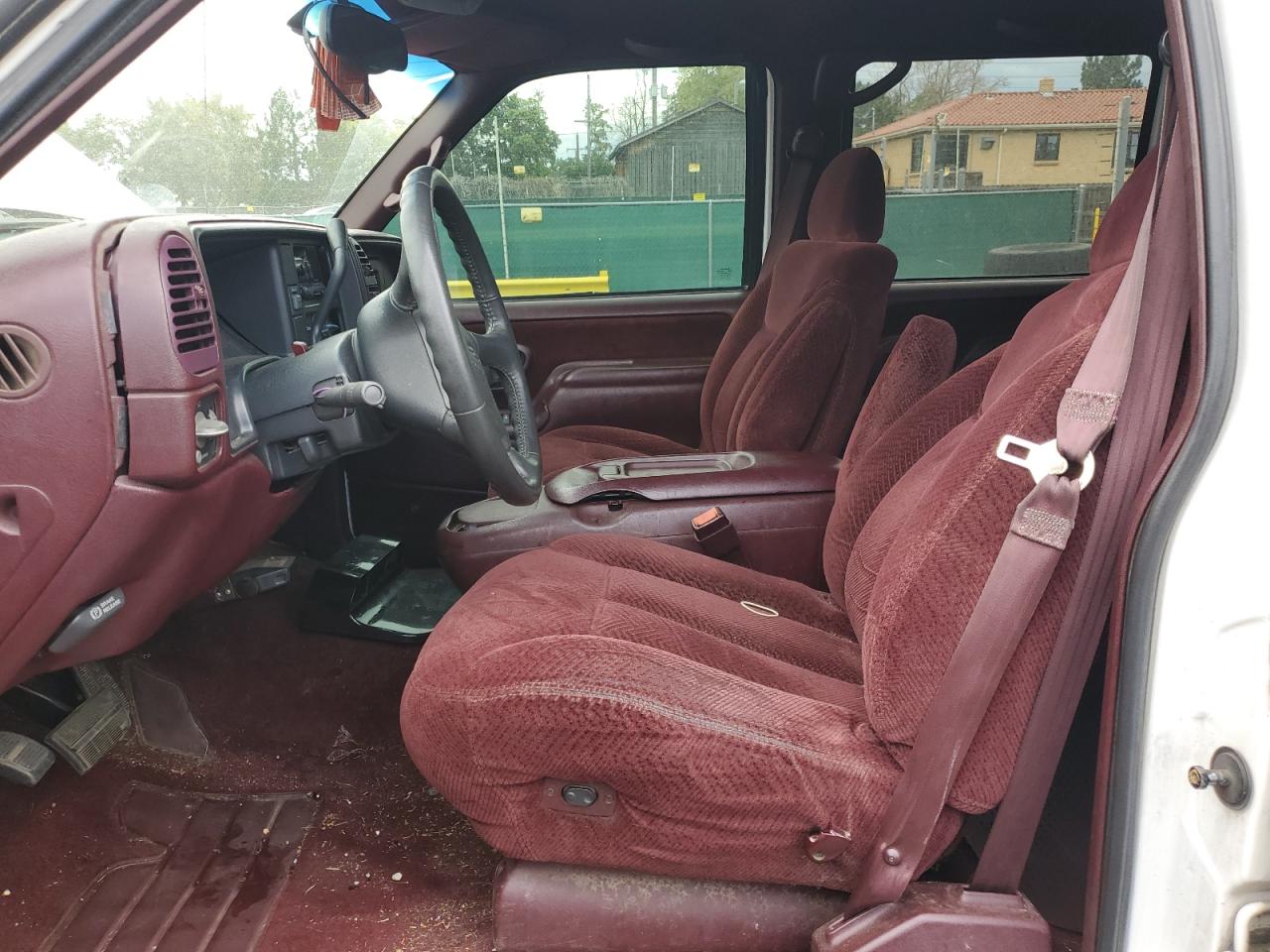 1999 Chevrolet Gmt-400 K2500 VIN: 1GCGK23J5XF008885 Lot: 80650975