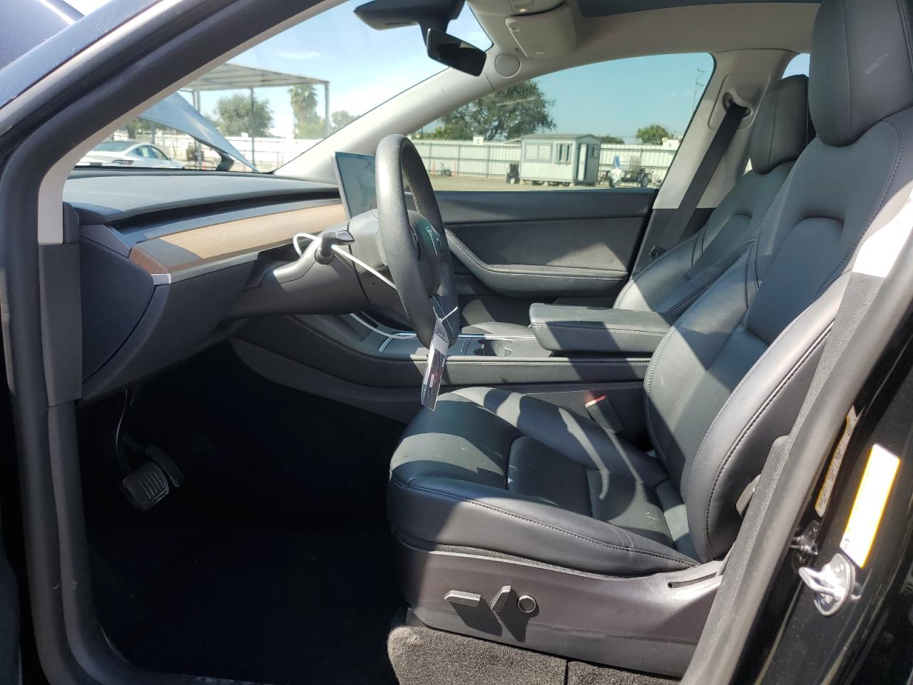 2022 Tesla Model Y VIN: 7SAYGDEE1NF424051 Lot: 81697565