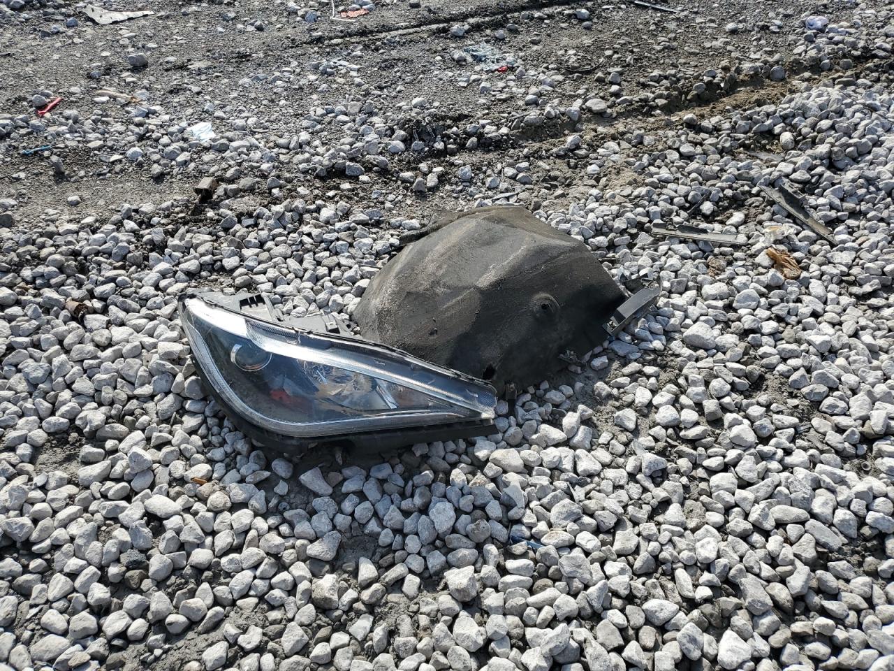 2017 Chrysler Pacifica Touring L VIN: 2C4RC1BG0HR823785 Lot: 81683415