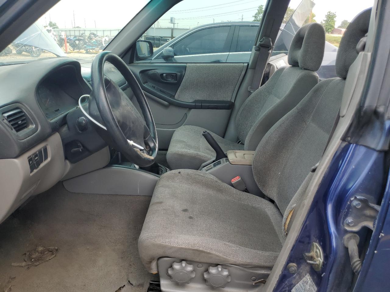 2001 Subaru Forester L VIN: JF1SF635X1G755138 Lot: 71324555