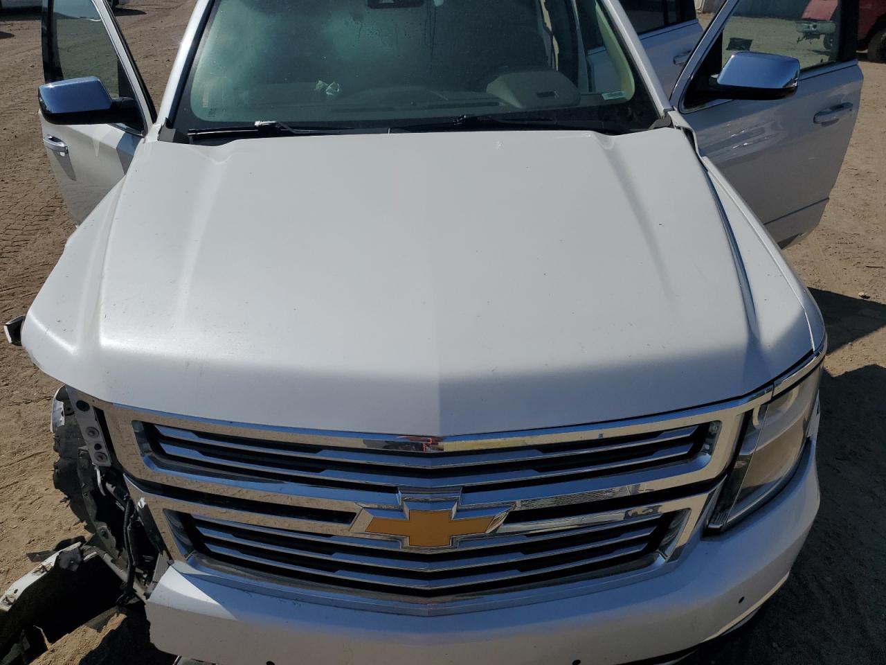 2018 Chevrolet Suburban C1500 Premier VIN: 1GNSCJKC2JR394683 Lot: 81218065