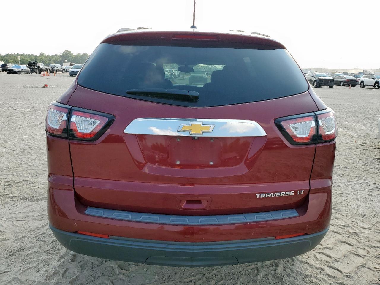 2015 Chevrolet Traverse Lt VIN: 1GNKRGKDXFJ117215 Lot: 81450115