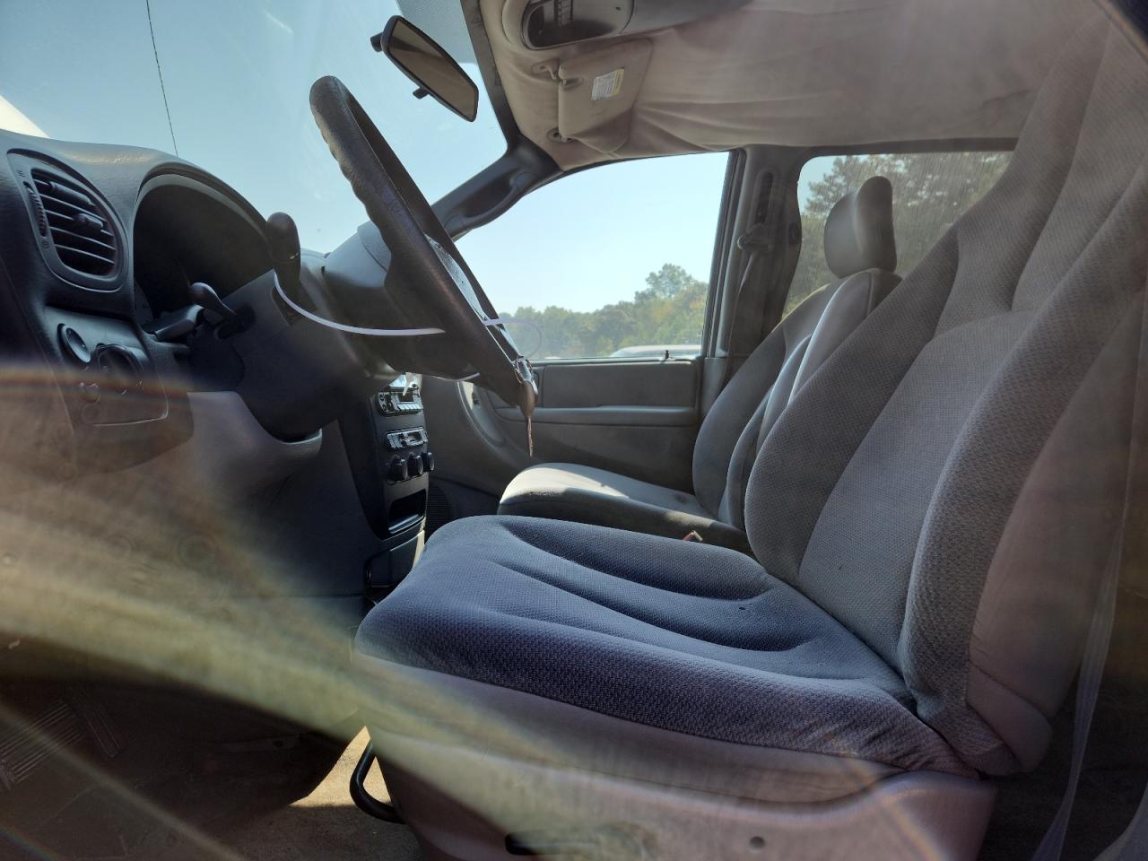 2005 Dodge Grand Cara VIN: 2D4GP24R15R108190 Lot: 80565135