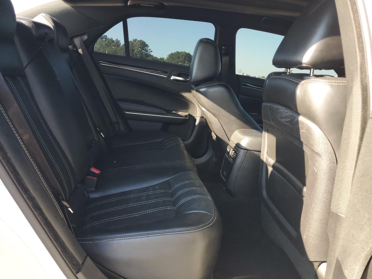 2019 Chrysler 300 S VIN: 2C3CCABT9KH619717 Lot: 71420435