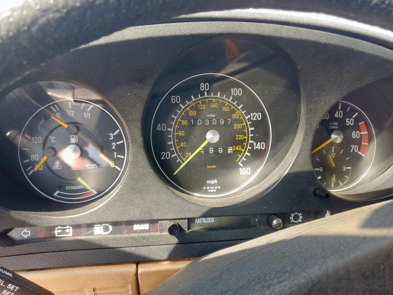 1985 Mercedes-Benz 380 Sl VIN: WDBBA45C3FA019501 Lot: 81916015