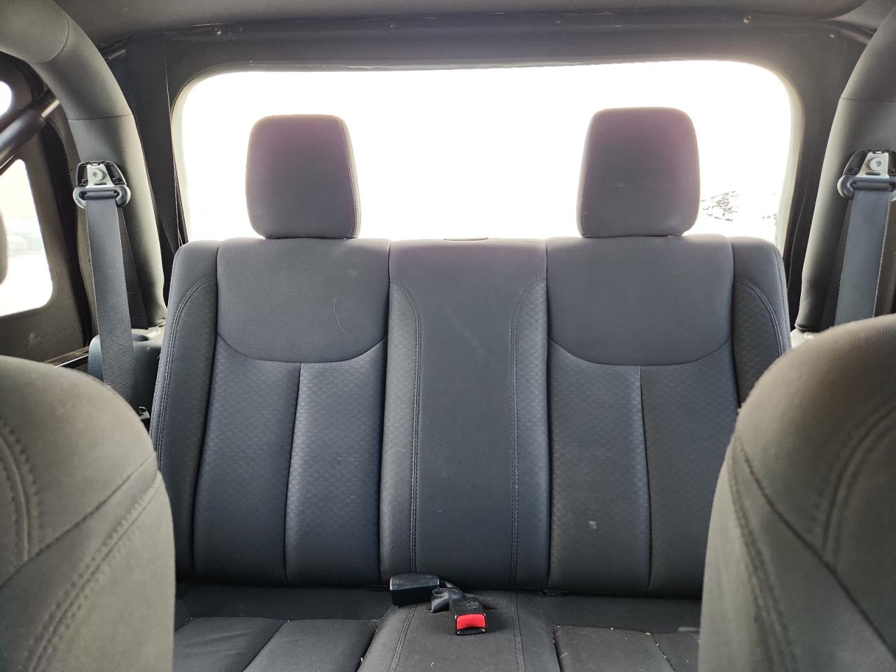 2016 Jeep Wrangler Sport VIN: 1C4AJWAG6GL196664 Lot: 70728725