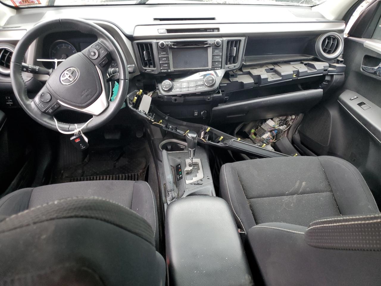 2017 Toyota Rav4 Xle VIN: 2T3RFREV6HW681190 Lot: 84366875