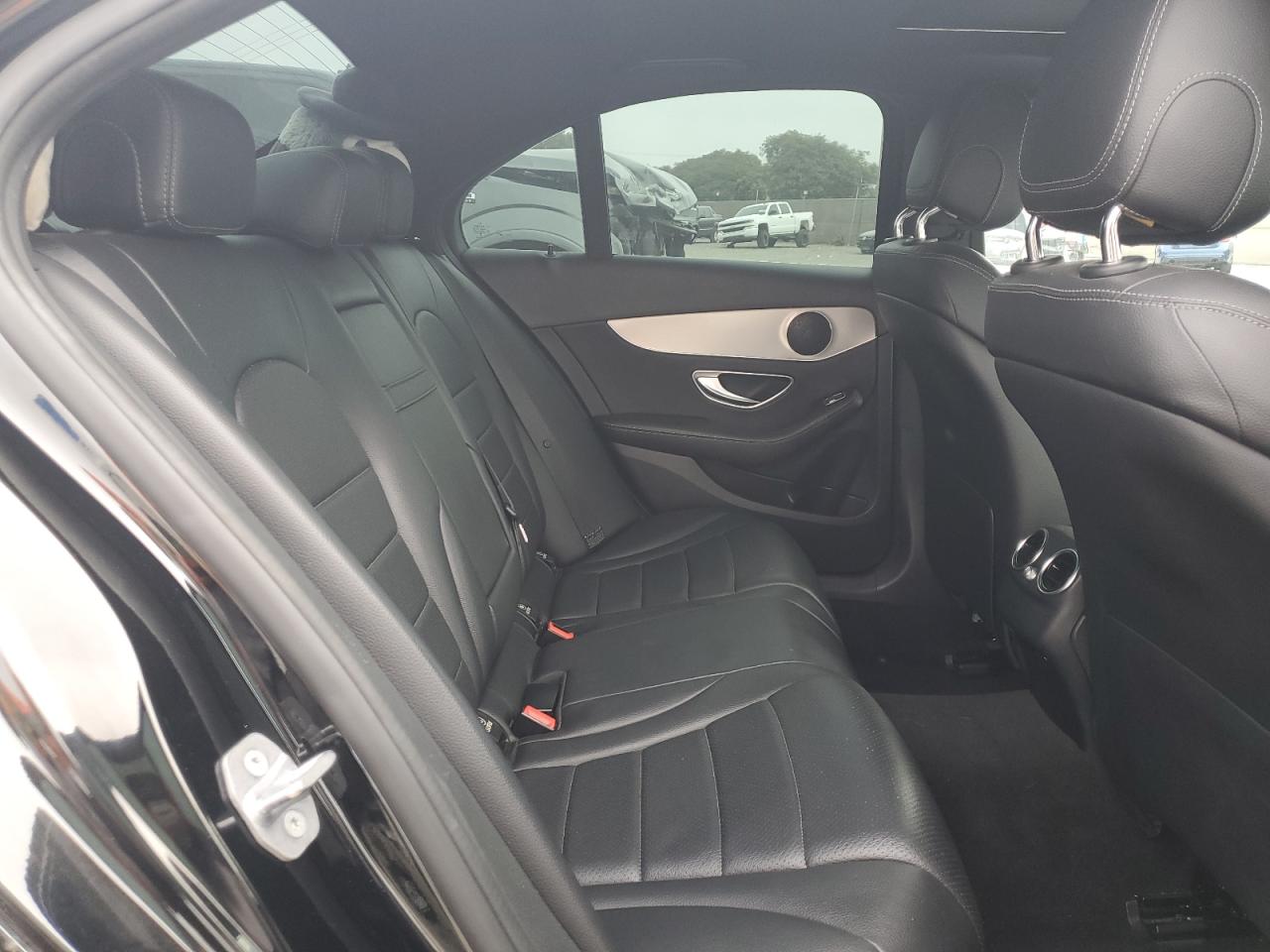 2018 Mercedes-Benz C 300 VIN: 55SWF4JB7JU266925 Lot: 71359005