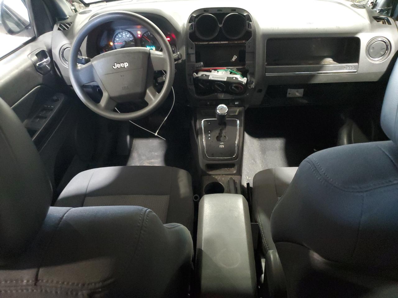 2009 Jeep Compass Sport VIN: 1J4FF47B39D201169 Lot: 80141555