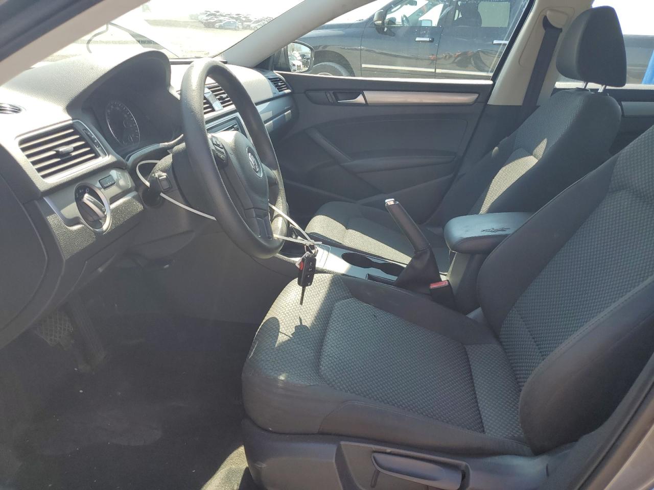 2012 Volkswagen Passat S VIN: 1VWAP7A35CC077092 Lot: 81045455