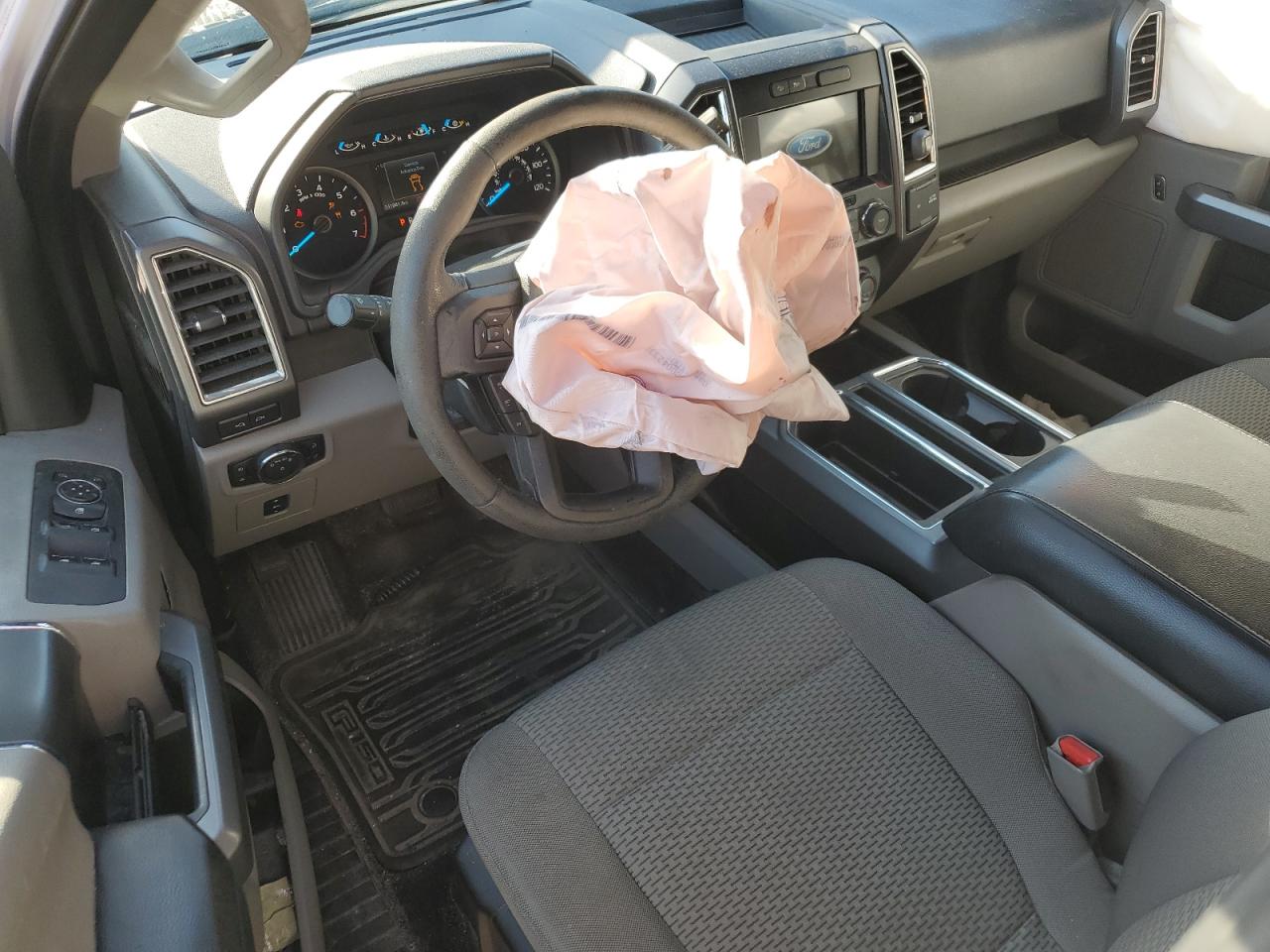 2016 Ford F150 Supercrew VIN: 1FTFW1EGXGKD75977 Lot: 81499845