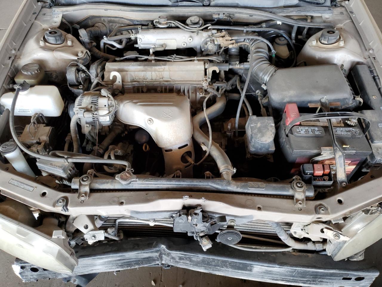 2000 Toyota Camry Ce VIN: JT2BG22K2Y0490640 Lot: 84020285