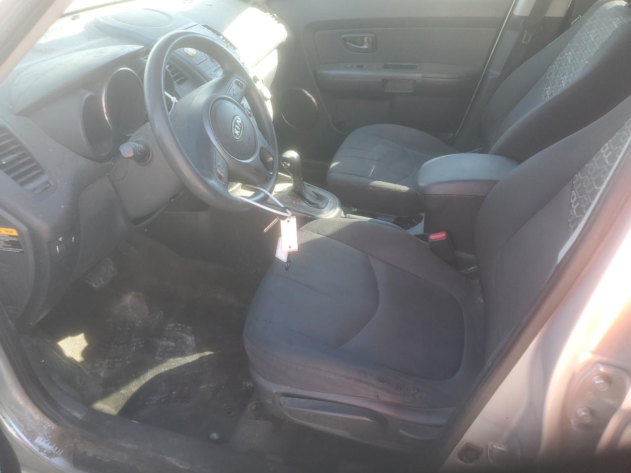 2011 Kia Soul + VIN: KNDJT2A22B7706470 Lot: 84476055