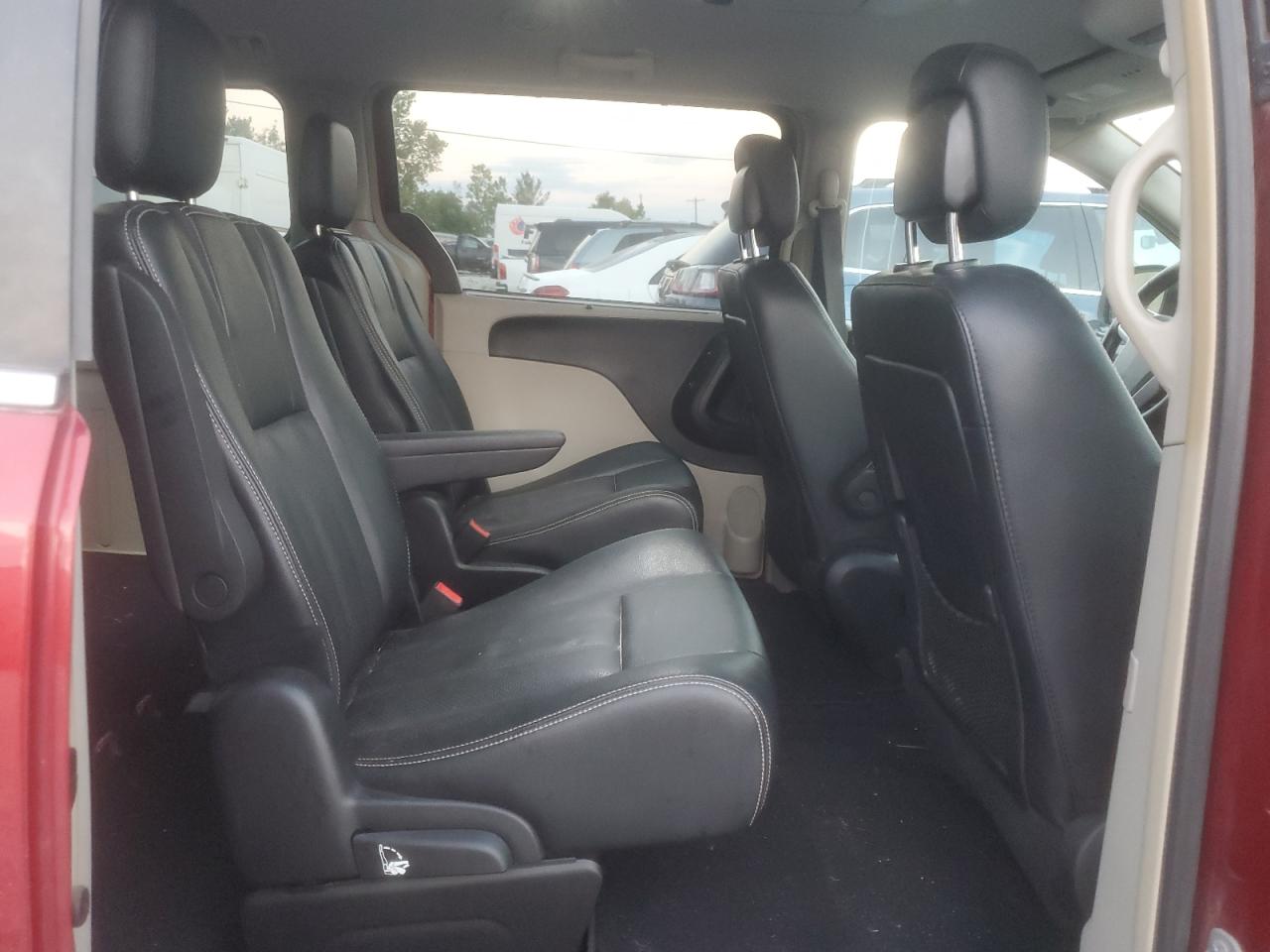 2016 Chrysler Town & Country Touring L VIN: 2C4RC1CG6GR208669 Lot: 80182005