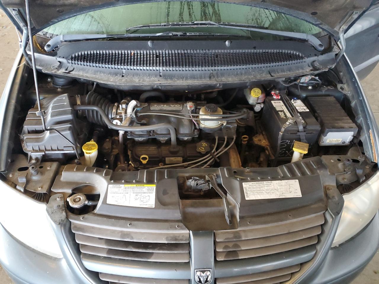 2005 Dodge Grand Caravan Se VIN: 1D4GP24R35B402138 Lot: 84296415