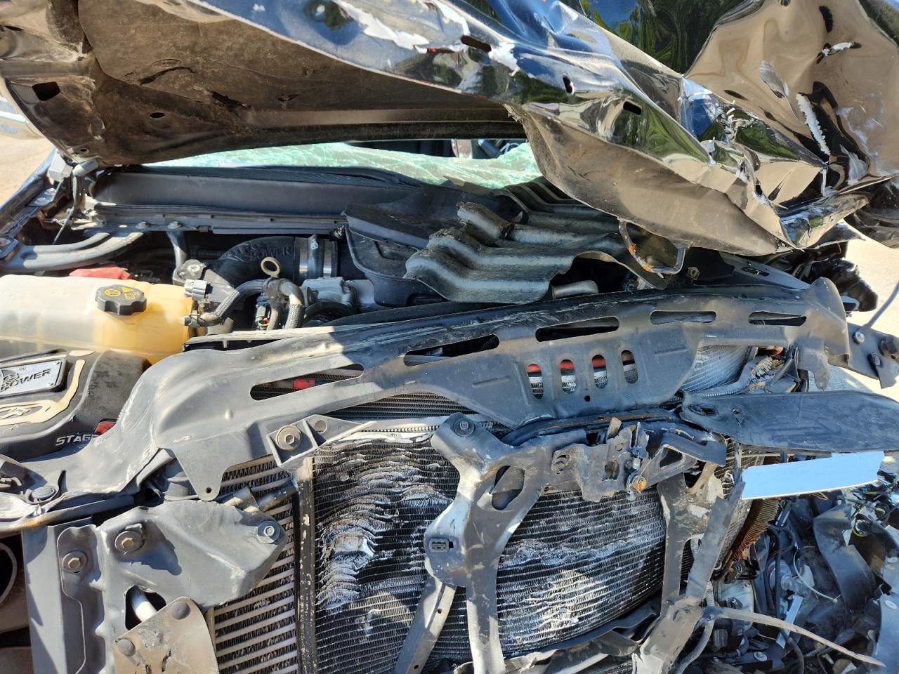 2012 GMC Sierra K3500 Denali VIN: 1GT426C81CF185323 Lot: 70490885