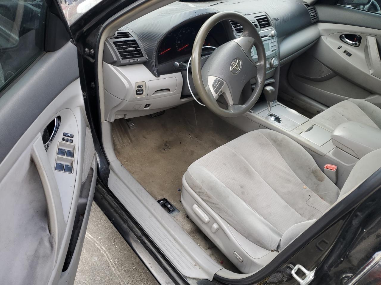 2010 Toyota Camry Base VIN: 4T1BF3EK6AU092045 Lot: 81881545