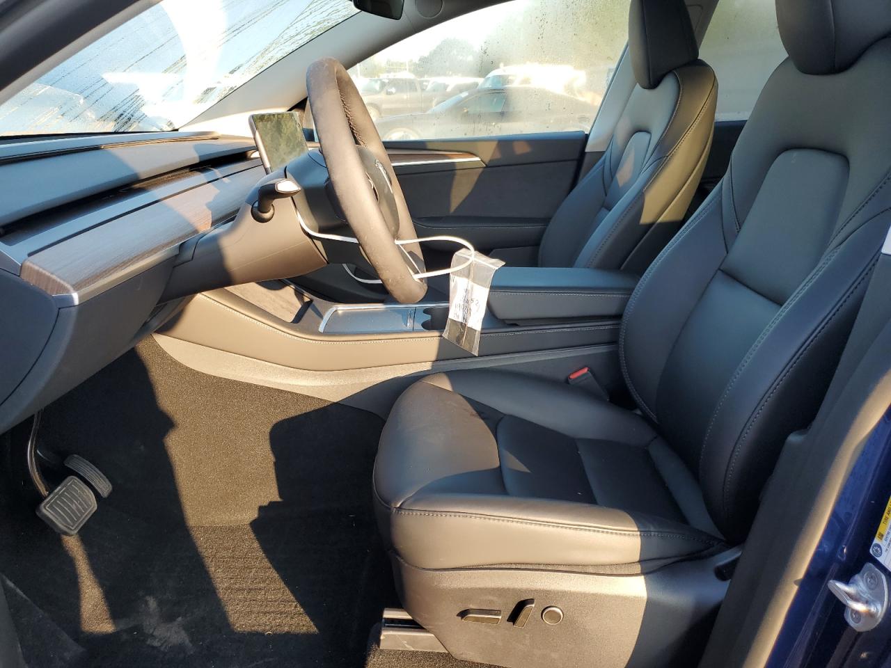 2024 Tesla Model Y VIN: 7SAYGDEE5RF199039 Lot: 71773525