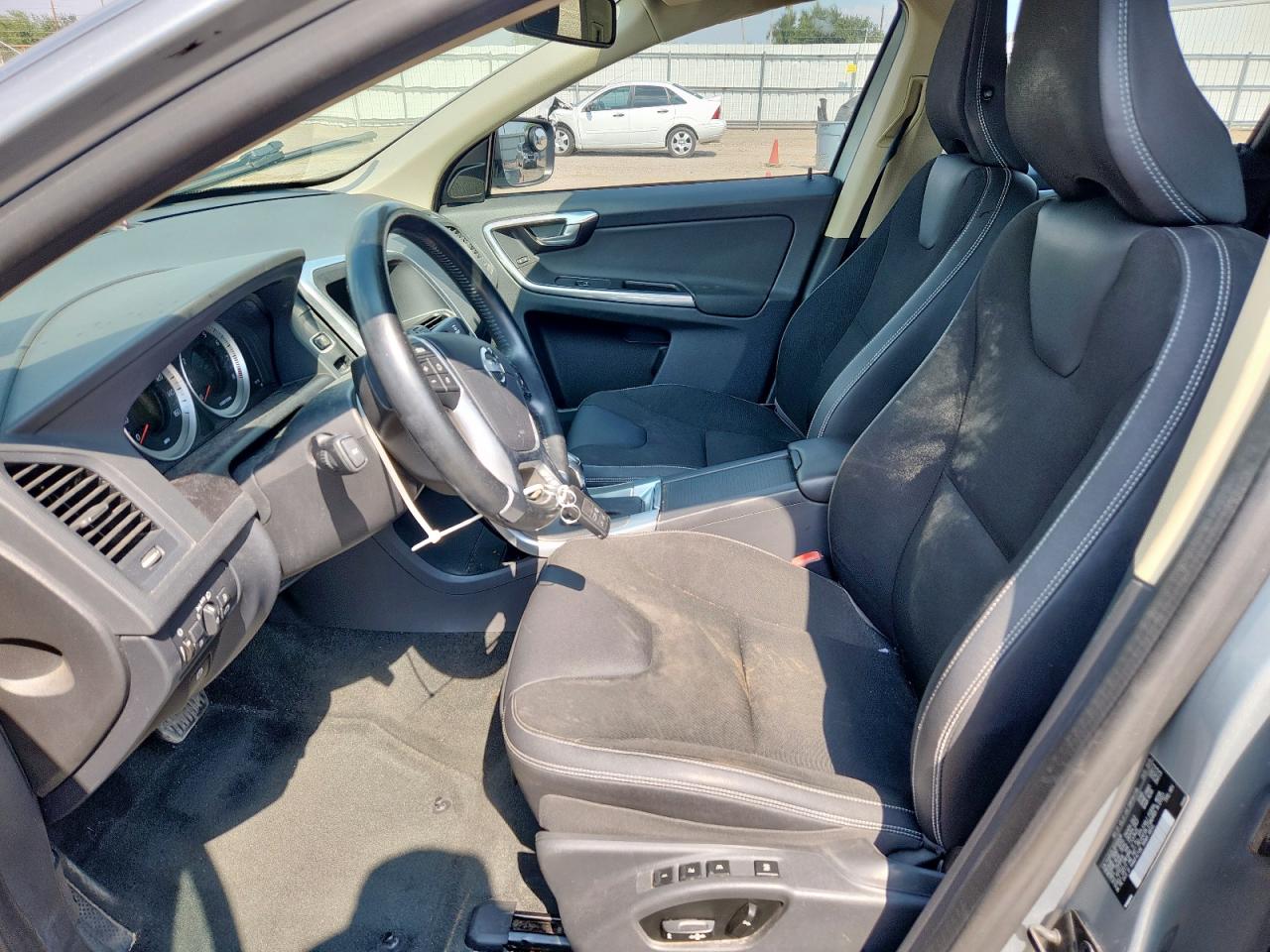 2013 Volvo Xc60 3.2 VIN: YV4952DL0D2450439 Lot: 71917835