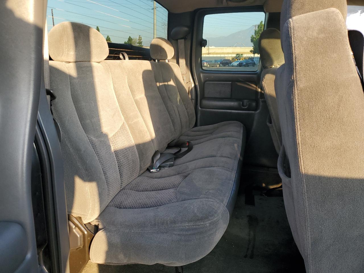 2004 Chevrolet Silverado C1500 VIN: 2GCEC19V941207725 Lot: 81846585