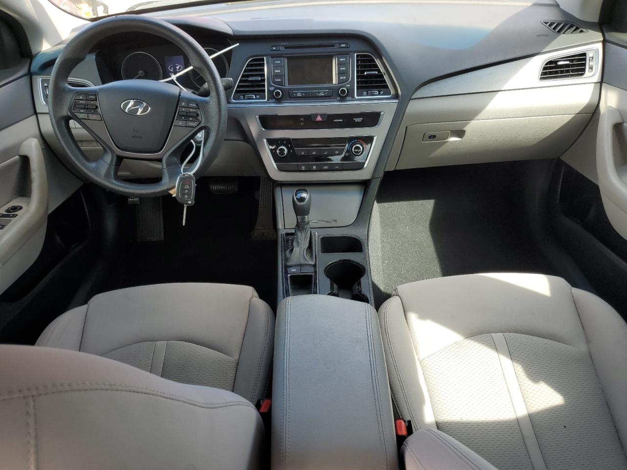 2015 Hyundai Sonata Se VIN: 5NPE24AF6FH211306 Lot: 84384205