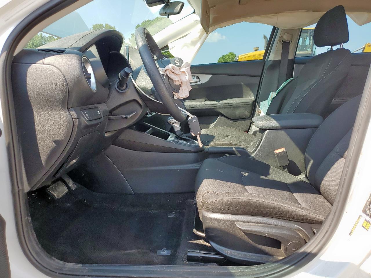 2023 Kia Forte Lx VIN: 3KPF24AD4PE545617 Lot: 81221645