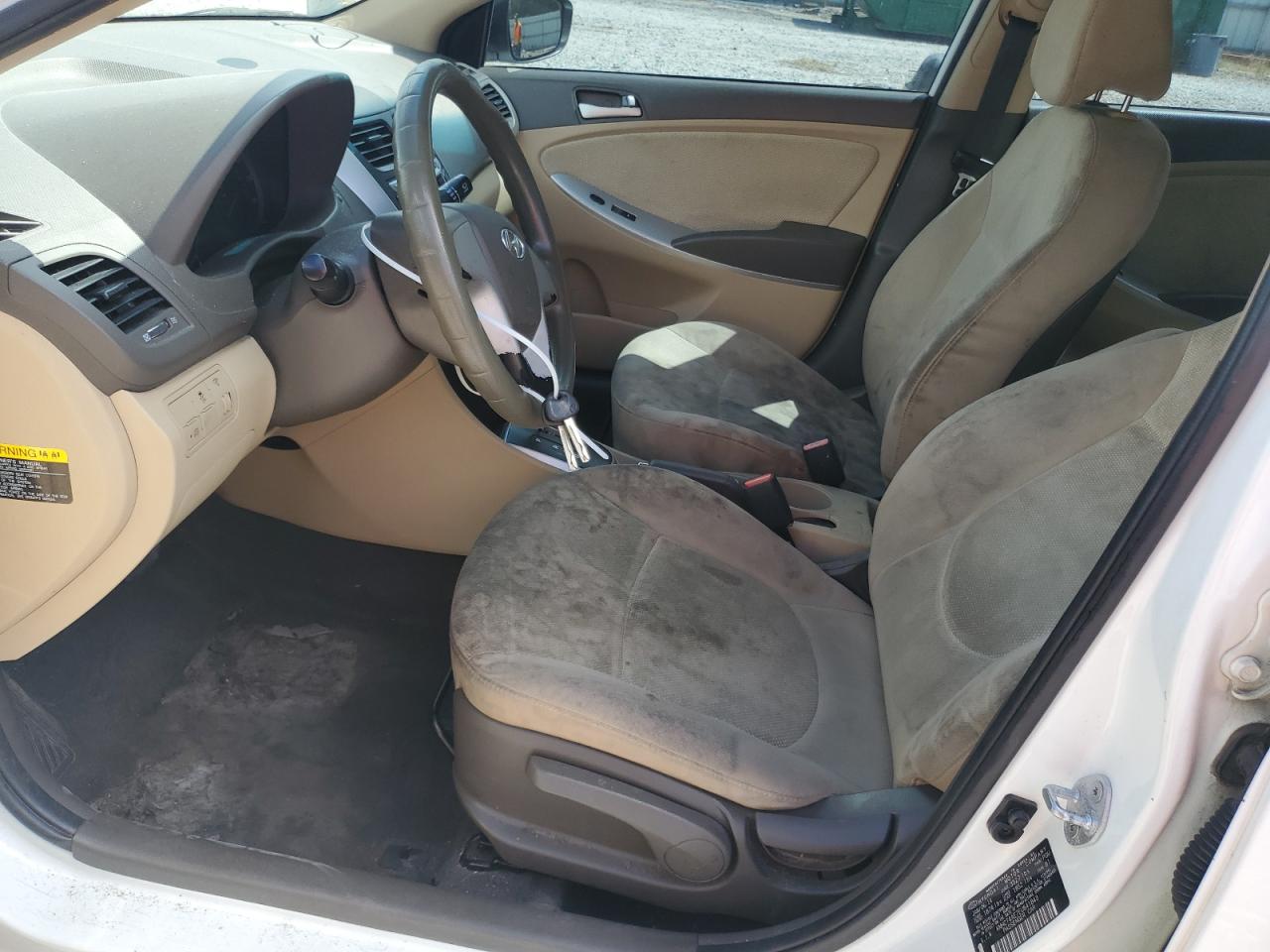 2014 Hyundai Accent Gls VIN: KMHCT4AE7EU641843 Lot: 84381665