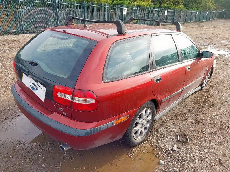 2000 VOLVO V40 XS AUTO 