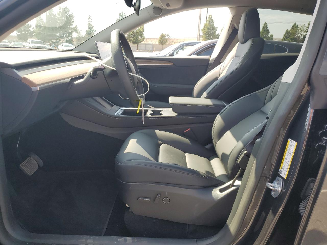 2025 Tesla Model Y VIN: 7SAYGDED1SF239968 Lot: 81671175