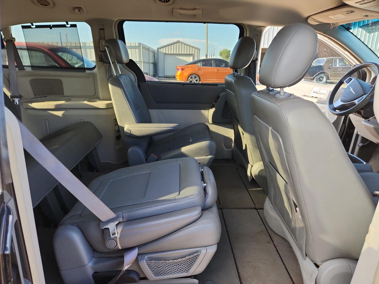 2008 Chrysler Town & Country Touring VIN: 2A8HR54PX8R776904 Lot: 81397955