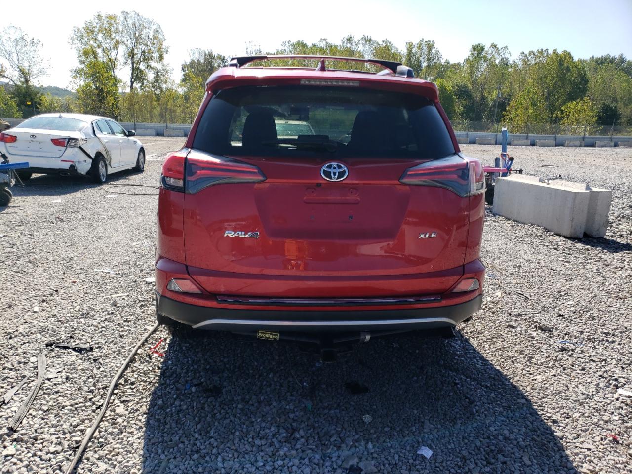 2017 Toyota Rav4 Xle VIN: 2T3WFREV9HW348422 Lot: 84186705
