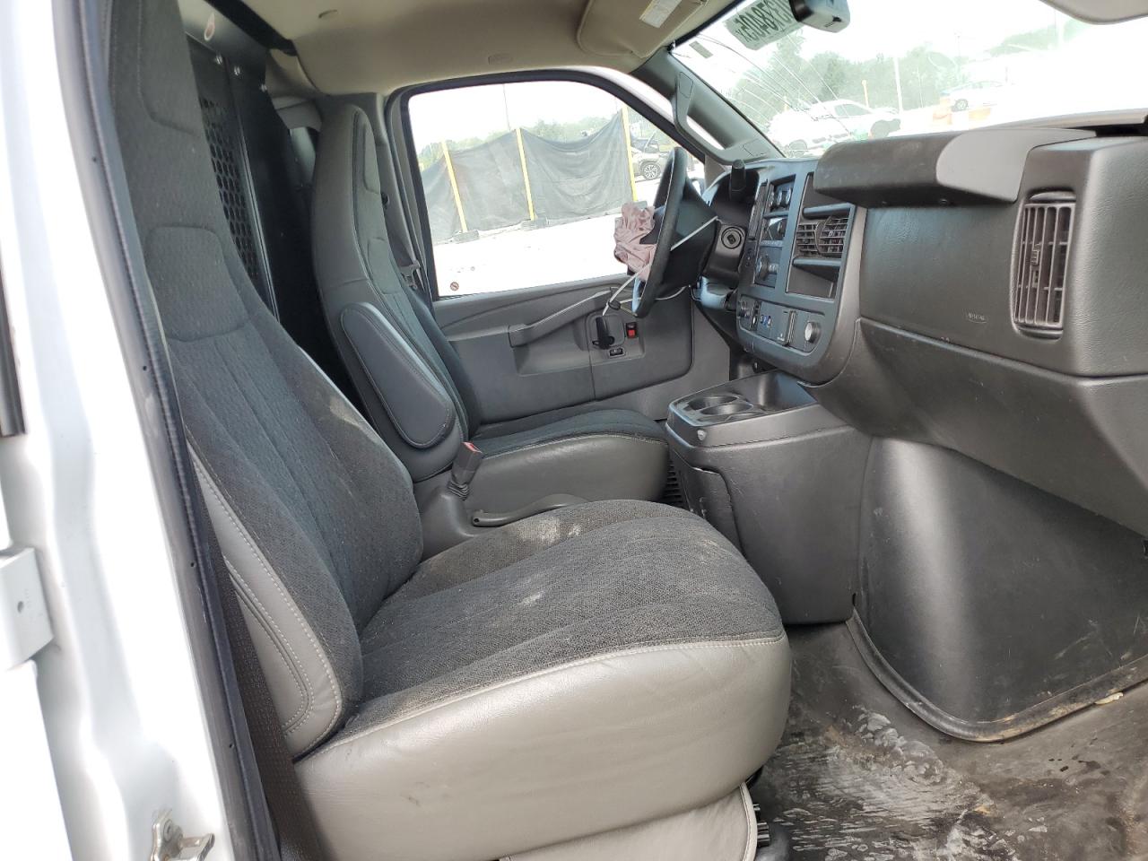 2021 Chevrolet Express G2500 VIN: 1GCWGAFP7M1257933 Lot: 80378405