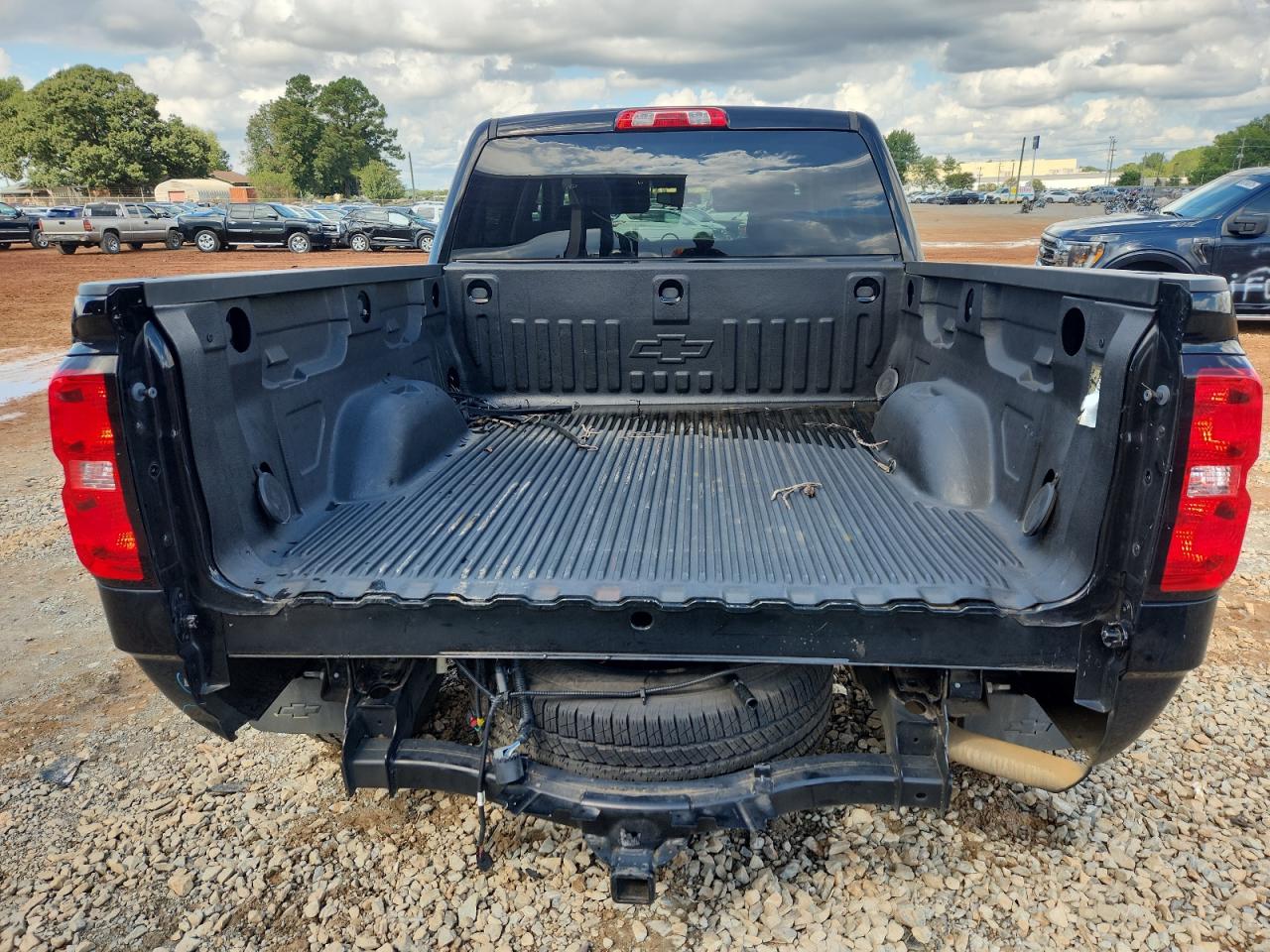 2018 Chevrolet Silverado K1500 Lt VIN: 3GCUKREC5JG151366 Lot: 81404565