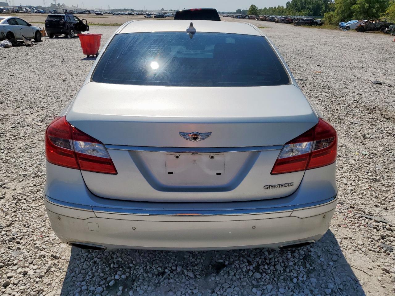 2012 Hyundai Genesis 3.8L VIN: KMHGC4DD2CU211767 Lot: 84550335