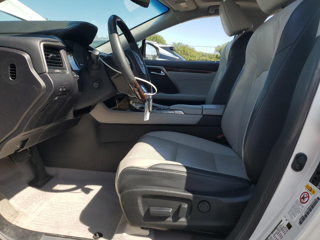 2017 Lexus Rx 350 Base VIN: 2T2ZZMCA5HC060233 Lot: 72060725