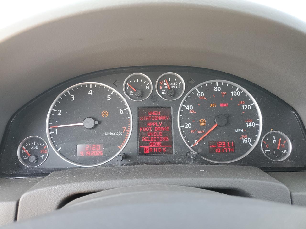 2002 Audi A6 3.0 Avant Quattro VIN: WAUVT64B82N130543 Lot: 81453065