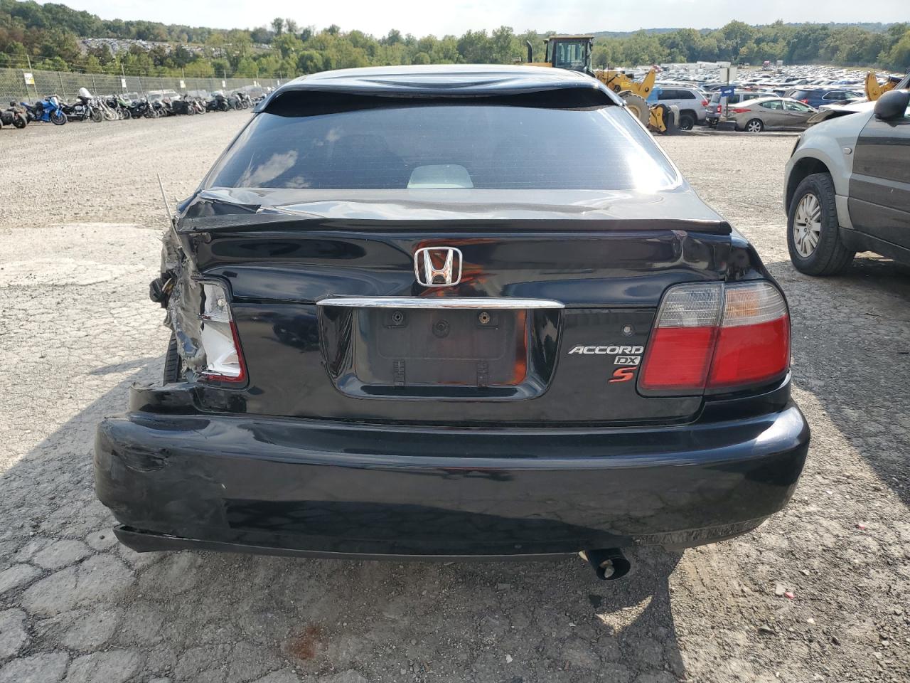 1996 Honda Accord Dx VIN: 1HGCD5528TA063193 Lot: 81504785