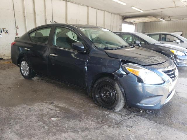  NISSAN VERSA 2017 Синий