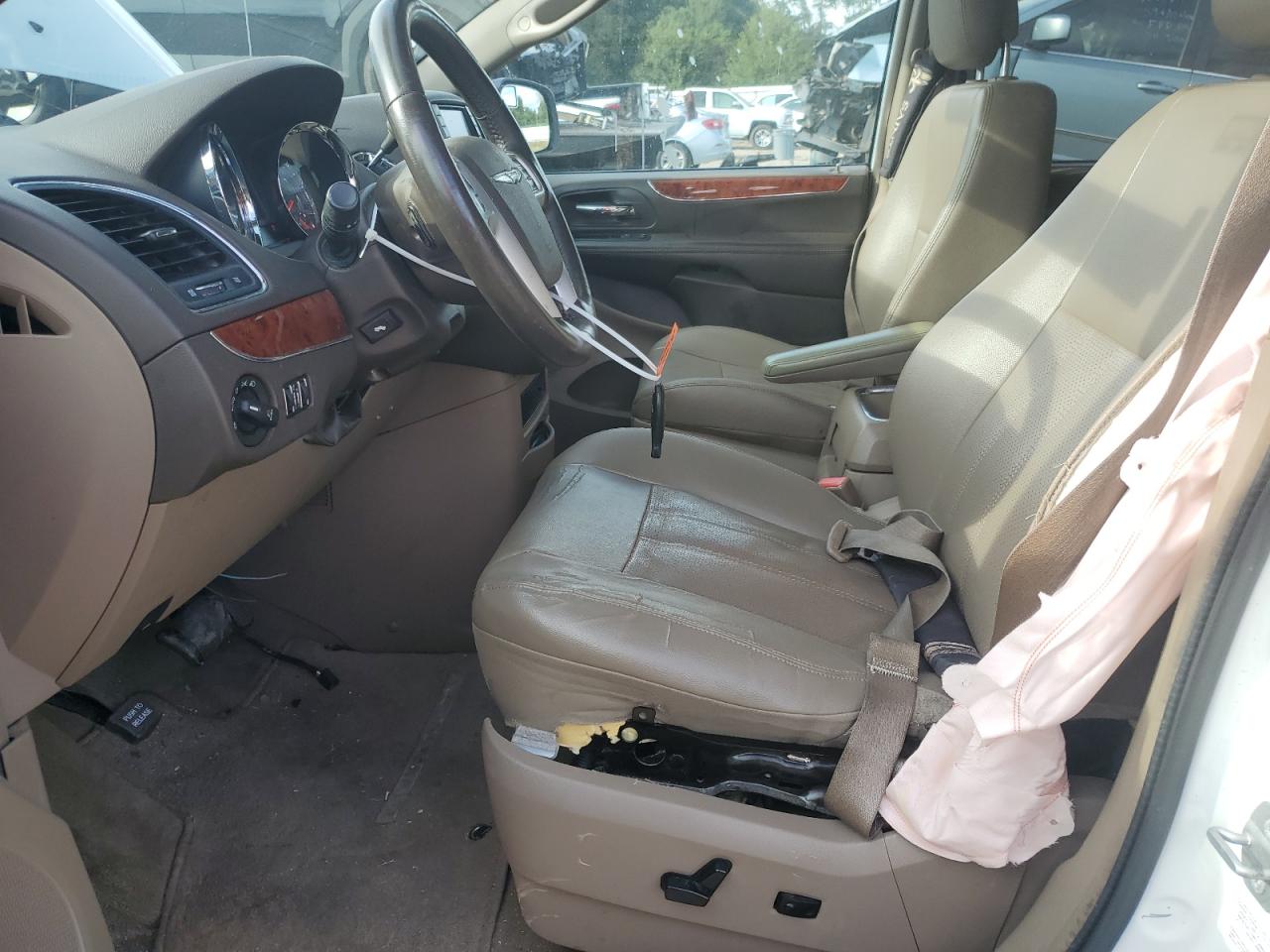 2014 Chrysler Town & Country Touring L VIN: 2C4RC1CG9ER338782 Lot: 82090025