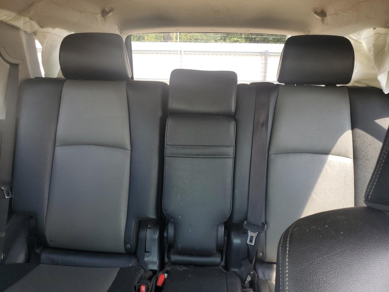 2015 Toyota 4Runner Sr5 VIN: JTEZU5JR8F5104359 Lot: 72048135